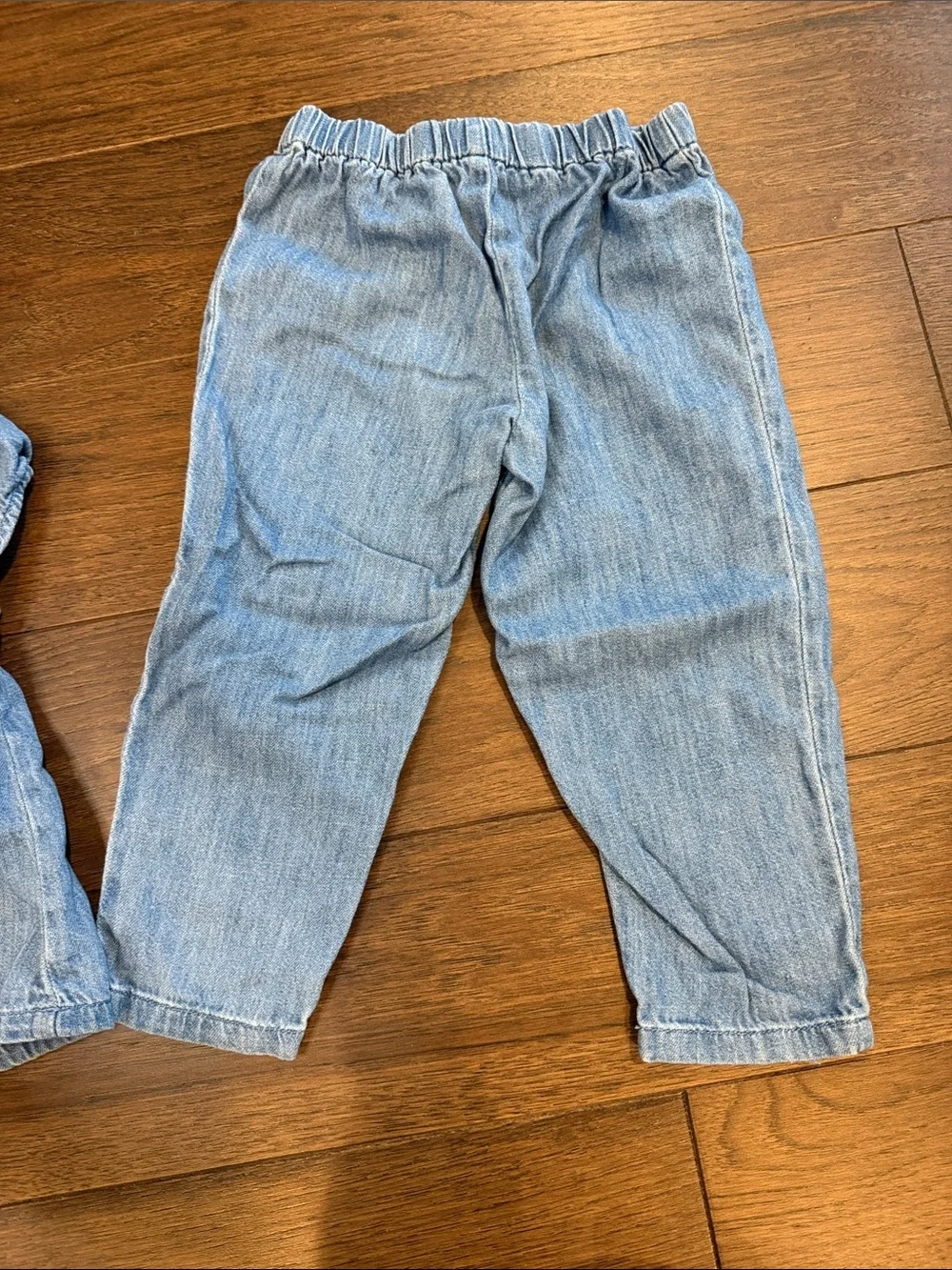 Old Navy Light Blue Denim Two-Piece Toddler Set Size 2T - C8-124